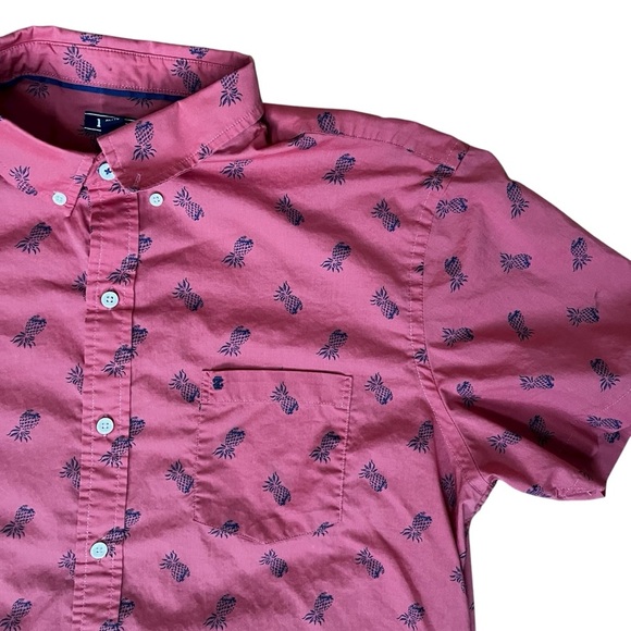 IZOD Men’s XL Coral Pink Salmon Shirt Pineapple Button Up Short Sleeve - Picture 2 of 5